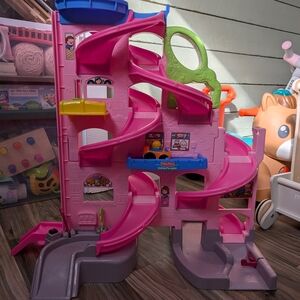 Fisher-Price Pink Little People Wheelies Garage